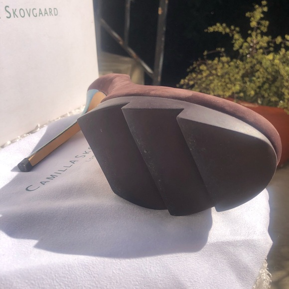 Camilla Skovgaard Pumps with "Saw" Platform, Metal Effect Heels. US 7, Euro 37. - Picture 7 of 14